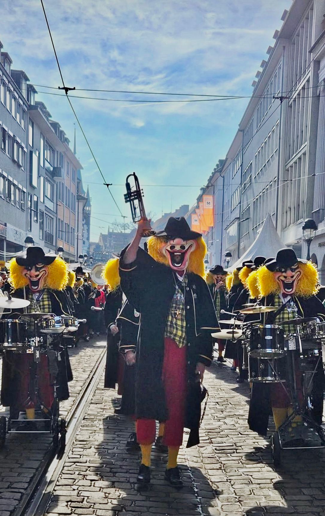 Die Eckepfätzer beim Umzug in der Freiburger Innenstadt